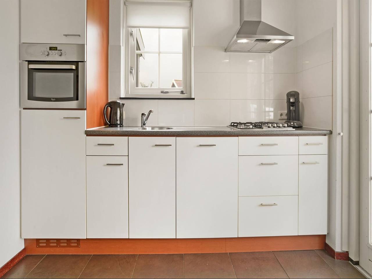 Bungalow in Südholland mit eigenem Steg in Bernisse, Niederländische Nordsee