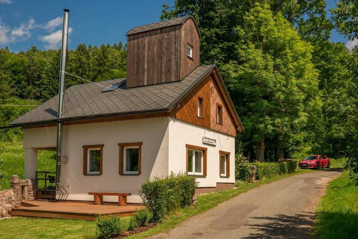 Dom dla 8 osób, z taras i ogród w Trutnov