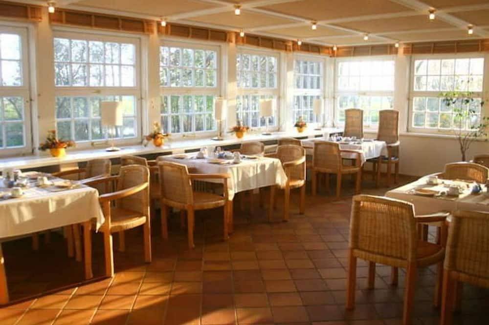 Apartamento entero, Apartamento (2) - Apartamento en Hiddensee en el monasterio in Kloster, Hiddensee