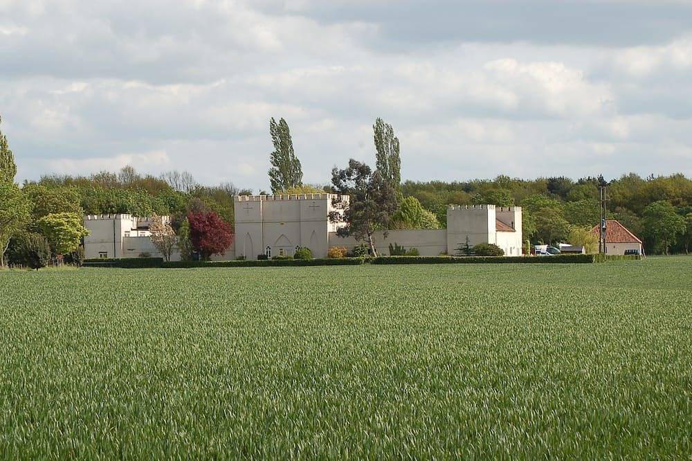 Cottage for 11 People in Rufford, Nottinghamshire