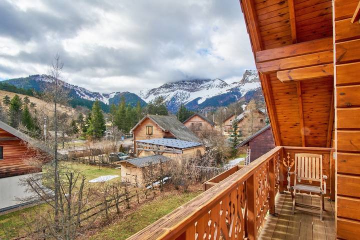 Chalet "Le Serac" avec vue sur les montagnes, terrasse privée et Wi-Fi in Gresse-en-Vercors, Parc naturel régional du Vercors