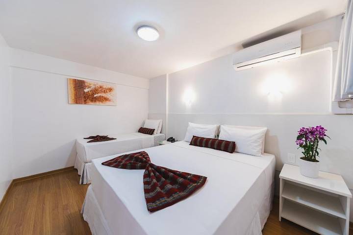 Pousadas para 5 pessoas, com terraço e sauna e ainda piscina em Curitiba