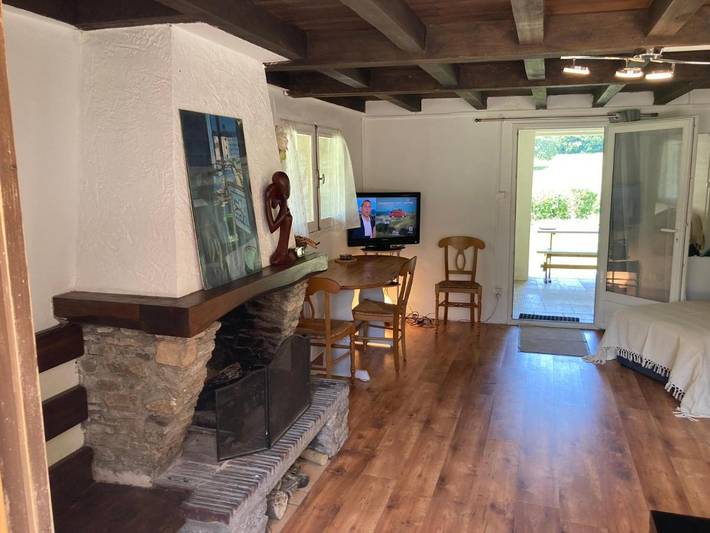 Location de vacances pour 4 personnes, avec vue et jardin, animaux acceptés à Les Martys - 4