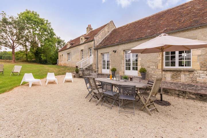 Gîte pour 12 personnes, avec Terrasse et Jardin