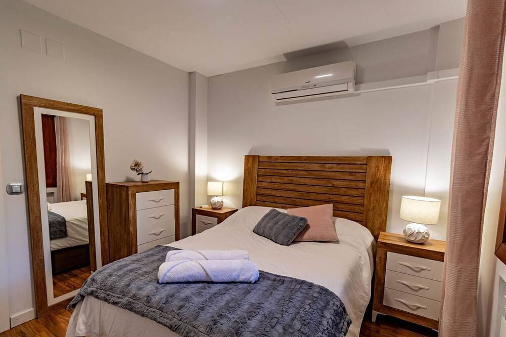 ¡Villa de Lujo! Piscina, jardín y Jacuzzi. Granada in Albolote, Provincia de Granada