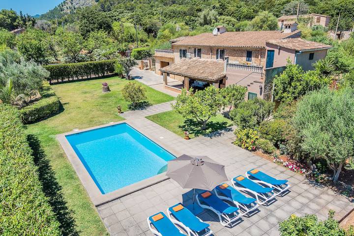 Villa Cati mit Blick aufs Land, Pool, Garten, Klimaanlage und WLAN in Torrent de la Vall d'en Marc, Pollença