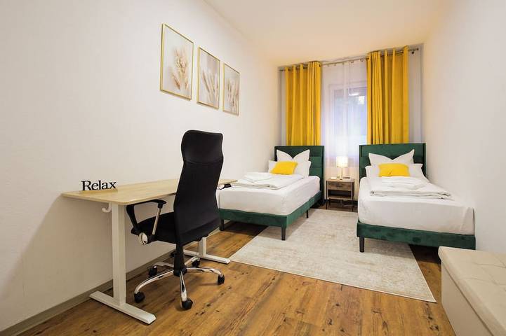 Ganze Wohnung, Living La Christal Fewo mit Workspace & Games in Fulda, Rhön-Hessen