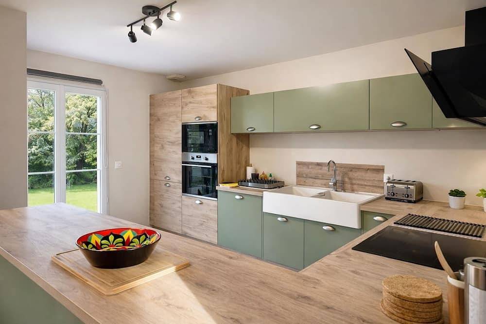 Large detatched holiday home, rural location near the coast. in Tingry, Région de Boulogne-sur-Mer
