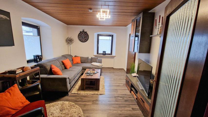 Ferienwohnung für 10 Personen, mit Balkon/Terrasse und Balkon sowie Terrasse in Stamsried