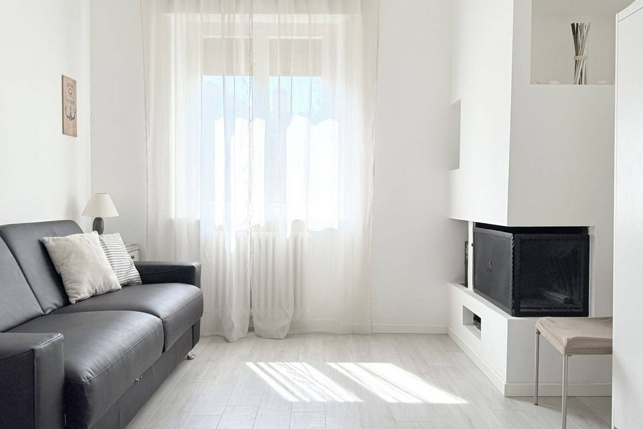 Apartamento entero, S270 - Sirolo, four-room apartment in the center with a panoramic view in Sirolo, Riviera del Conero