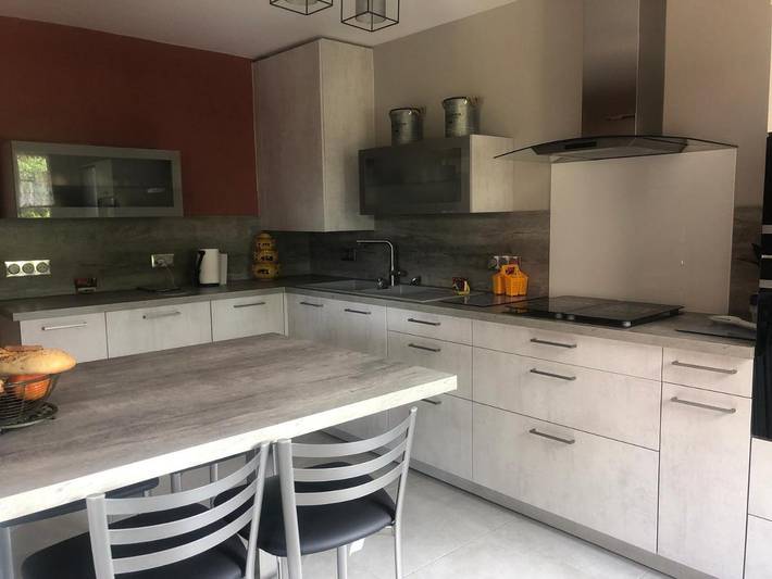 Villa pour 6 personnes, avec vue ainsi que jardin et piscine à Roussillon - 4