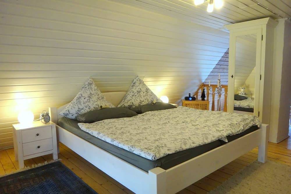 Urlaub im denkmalgeschützten Reetdachfachwerkhaus \"Rikate\" in Kappeln an der Schlei, hochwertig und mit Schleiblick in der Heimat des Landarztes in Kappeln, Kappeln & Umgebung