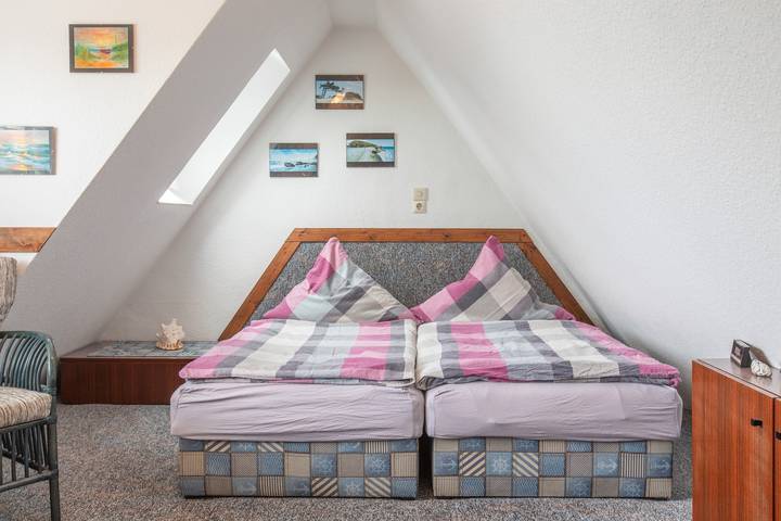 Ferienwohnung für 3 Personen, mit Garten und Seeblick in Dranske