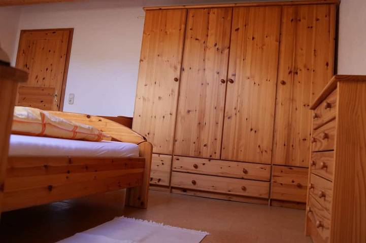 Ganze Wohnung, Komfortabel eingerichtete Ferienwohnung für 6 Personen am Nationalpark Bayr Wald in Sankt Oswald-Riedlhütte, Šumava Mountains