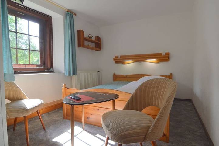 Ferienhaus für 31 Personen, mit Sauna und Balkon sowie Garten in Monschau - 2