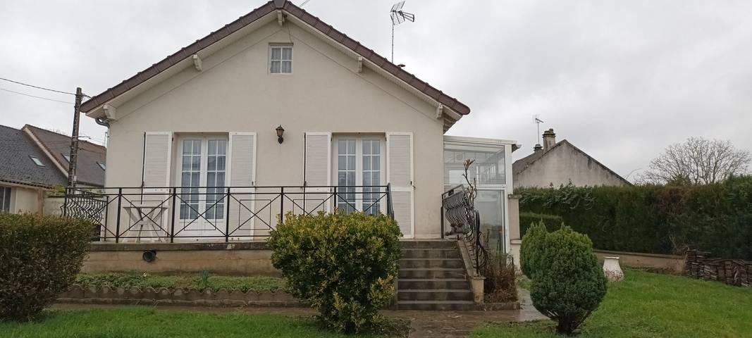 Gîte pour 6 personnes, avec terrasse et jardin