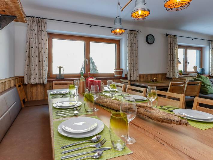 Ski-in/Ski-out Gruppenhaus mit Balkon in Hohe Tauern, Rauris
