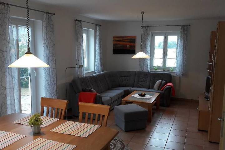 Ferienwohnung für 4 Personen, mit Balkon und Garten