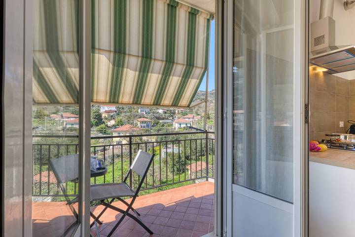 Gîte pour 4 personnes, avec balcon, adapté aux familles à Noli - 2