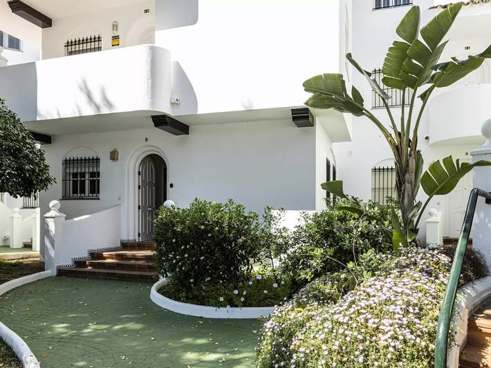 Apartamento para 6 personas, con terraza y piscina, Se admiten mascotas en La Barrosa