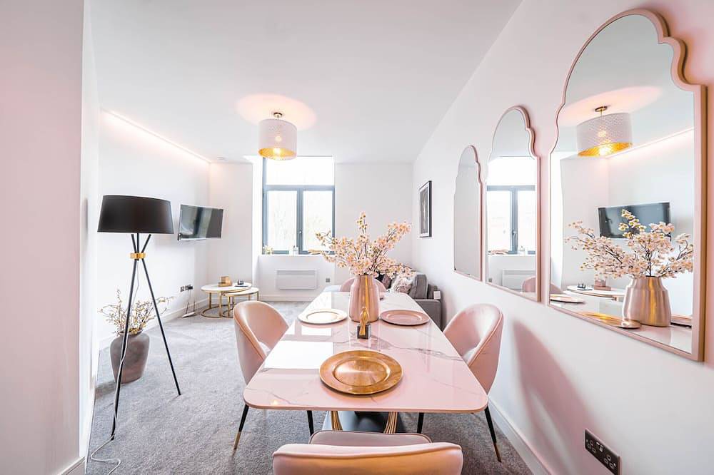 Apartment for 4 People in Huddersfield, West Yorkshire