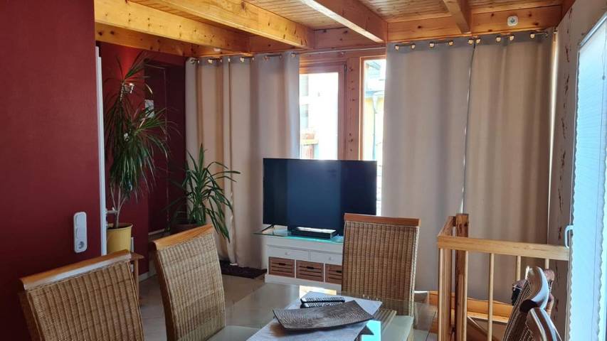 Ferienwohnung für 2 Personen, mit Balkon und Terrasse sowie Garten