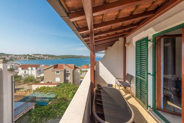 Ferienwohnung für 2 Personen, mit Balkon/Terrasse auf Ciovo