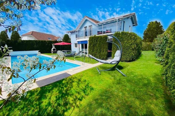 Ferienhaus für 10 Personen, mit Whirlpool und Sauna sowie Garten und Pool - 1