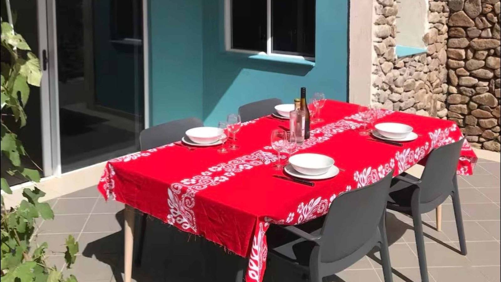 Moorea - Waterfall Pool Coconut 1 in Mo'orea