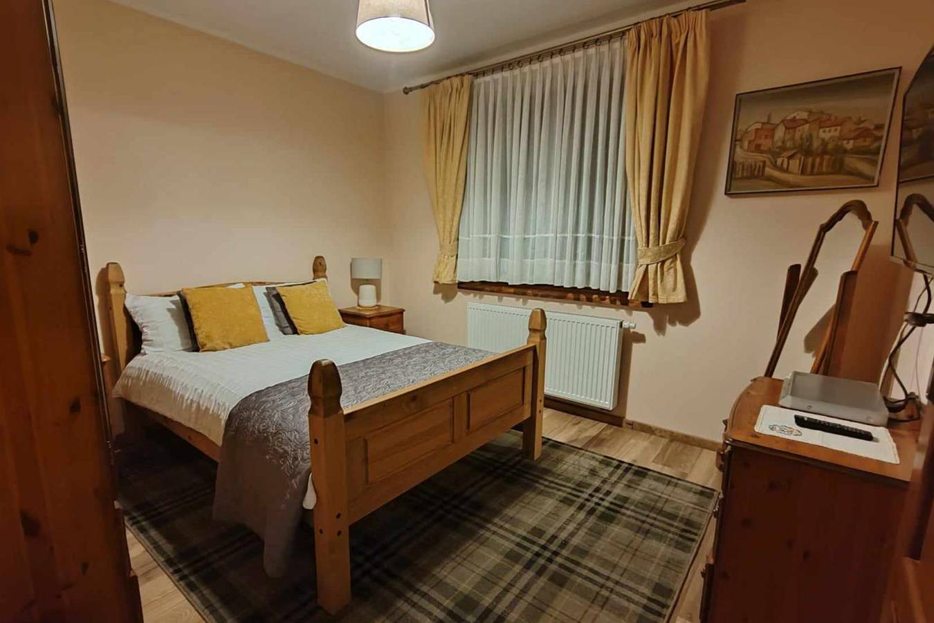 Ganze Ferienwohnung, Ferienwohnung für 4 Personen mit Garten in Karpatenvorland