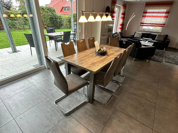 Ferienhaus für 8 Personen, mit Sauna und Whirlpool sowie Pool und Garten, kinderfreundlich in Göhren-Lebbin - 4