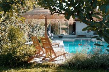 Cottage pour 10 personnes, avec piscine ainsi que vue et jardin à Paredes