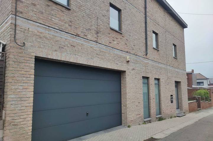 Villa pour 18 personnes, avec jacuzzi dans Hainaut