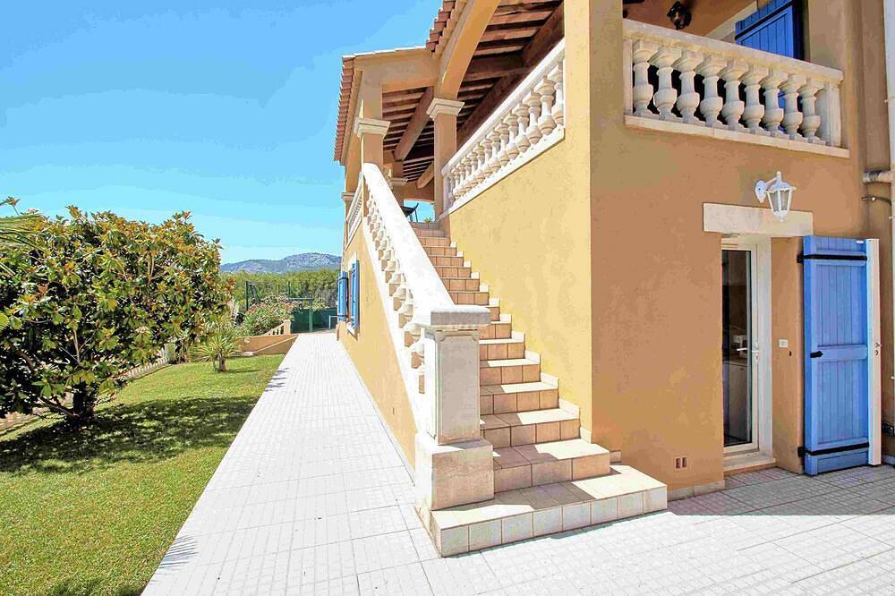 La Maison Bleue, 2 rooms with kitchenette + pool, spa, tennis, pétanque in Toulon, Toulon region