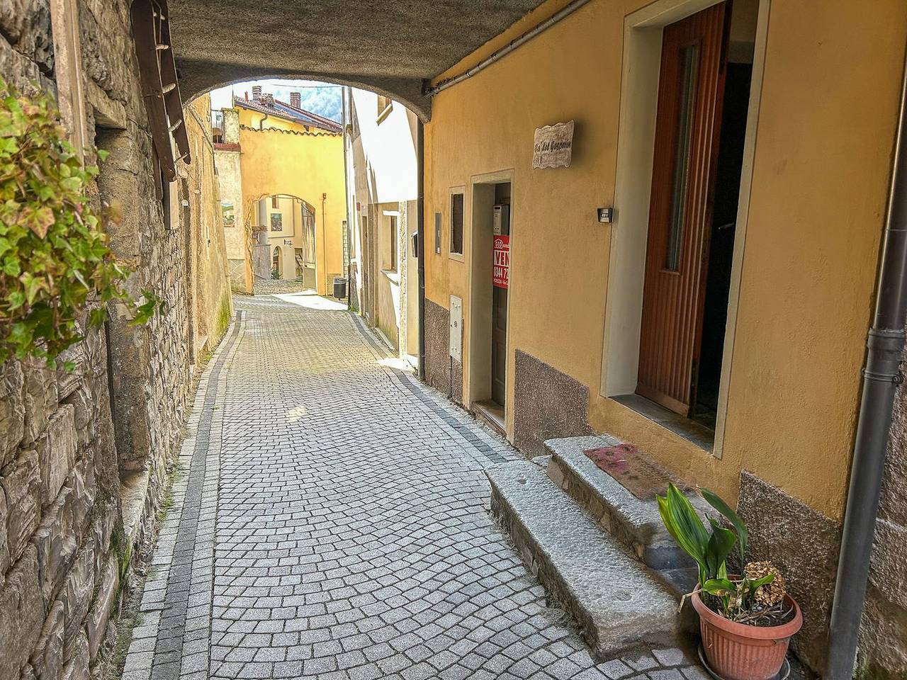 Ca'del Gasperin Holiday Home in Claino, Claino con Osteno