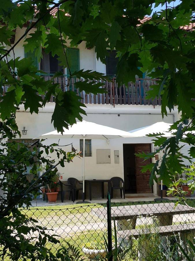 B&b per 2 persone, con Balcone e Terrazza nonché Giardino e Panorama a Castellanza