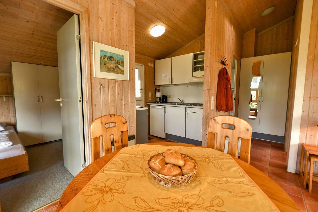 Ferienhaus Typ A mit Doppel-/Etagenbett für 4 Personen im Ferienpark Am Waldrand in Südstrand Pelzerhaken, Ostholstein