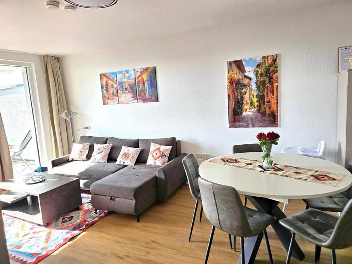 Ferienwohnung für 5 Personen, mit Balkon und Garten sowie Pool und Seeblick in Sundern - 3