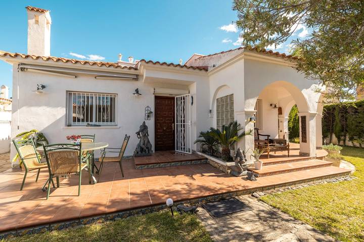 Ferienhaus für 6 Personen, mit Garten und Kinderpool in Cambrils