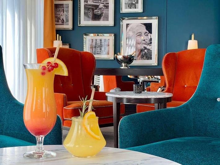 Hôtel pour 2 personnes, avec sauna et jacuzzi ainsi que piscine et terrasse, animaux acceptés à Chassieu - 3