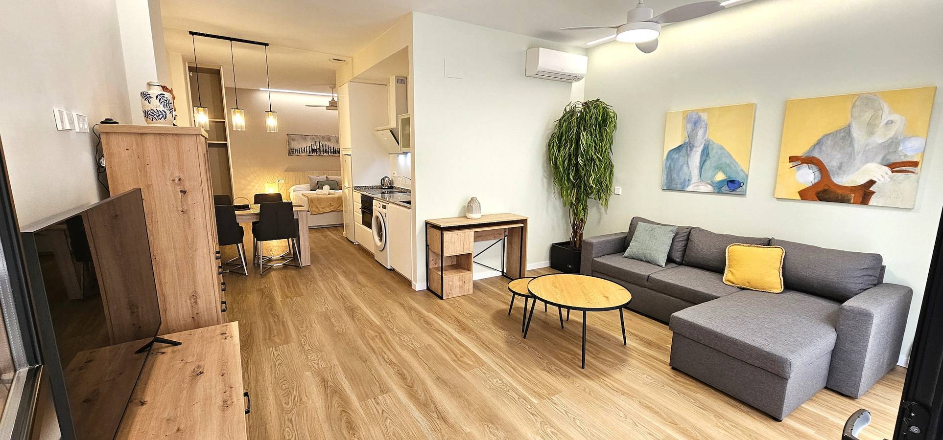 Entire apartment, Vacansis Valencia Loft Bajo Torrefiel in Valencia, Costa de Valencia