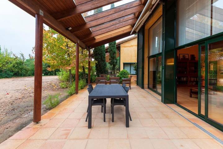 Casa rural para 14 personas, con Terraza y Jardín además de Piscina y Vistas en Espolla - 2