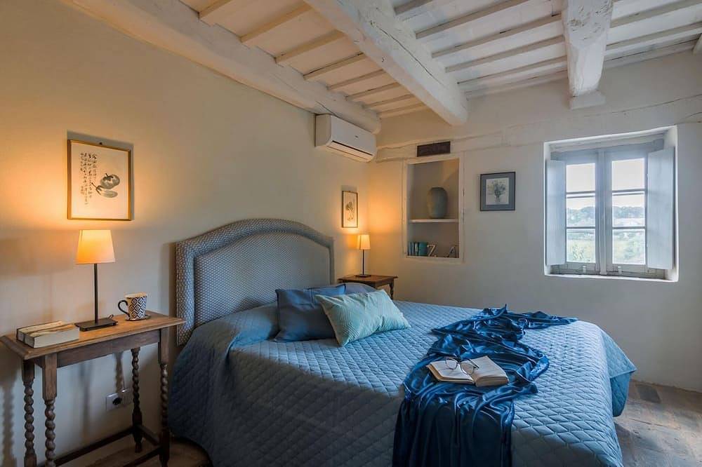 Casa Antonio 8 - Four Bedroom Villa, Sleeps 8 in Mogliano, Provincie Macerata
