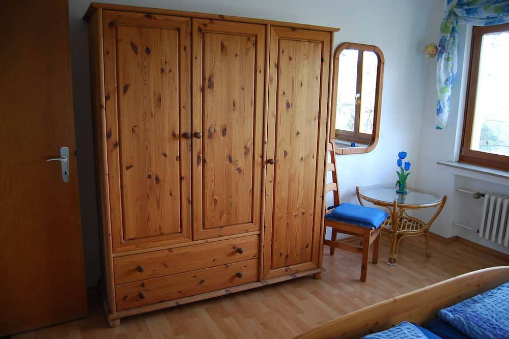 Ganze Wohnung, Ruhige Ferienwohnung im Grünen mit Balkon in Velbert, Kreis Mettmann
