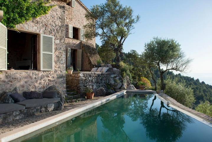 Chalet para 7 personas, con vistas además de jardín y piscina - 1