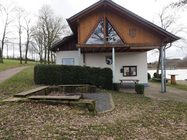 Ganze Ferienwohnung, Fewo "Fenomina" - Appartement/Fewo, Dusche oder Bad, Wc, Nichtrauche in Kell am See, Landkreis Trier-Saarburg