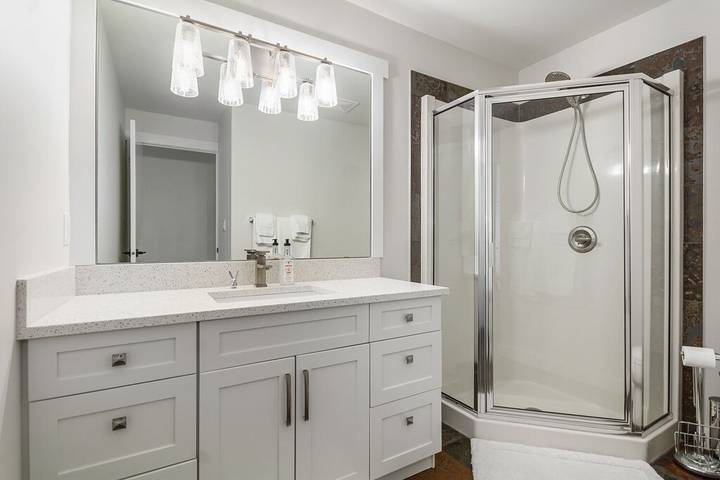 Glamping for 7 people, with balcony in Alberta