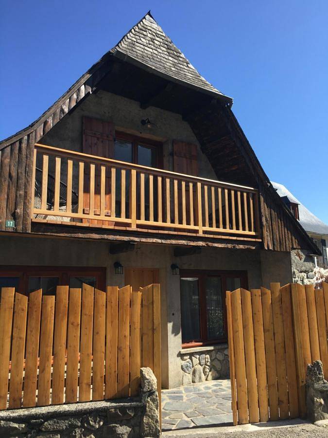 Location de vacances pour 4 personnes, avec Balcon ainsi que Terrasse et Vue à Arrens-Marsous