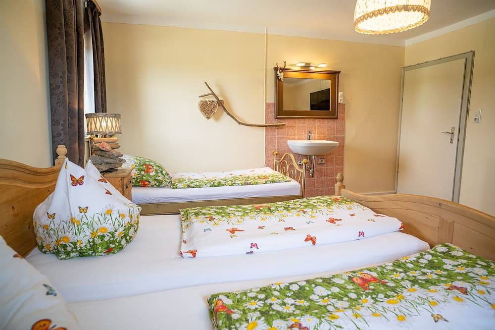 Ganze Wohnung, Ferienwohnung Seeblick in Kirchanschöring, Rupertiwinkel