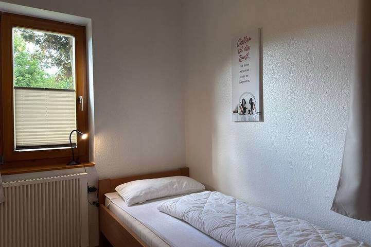 Ferienwohnung für 3 Personen, mit Balkon/Terrasse und Terrasse sowie Pool in Brakel - 4